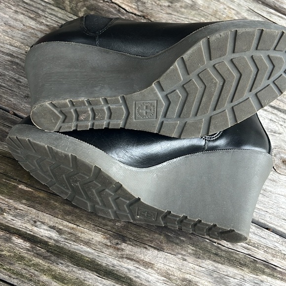 Dr Martens Nettie, Black Wedge Shoes, Size 6. - Picture 10 of 11